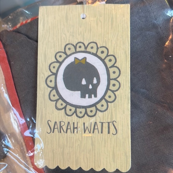 Sarah Watts red & grey cotton owl apron/wearable art – NWT - Picture 4 of 6